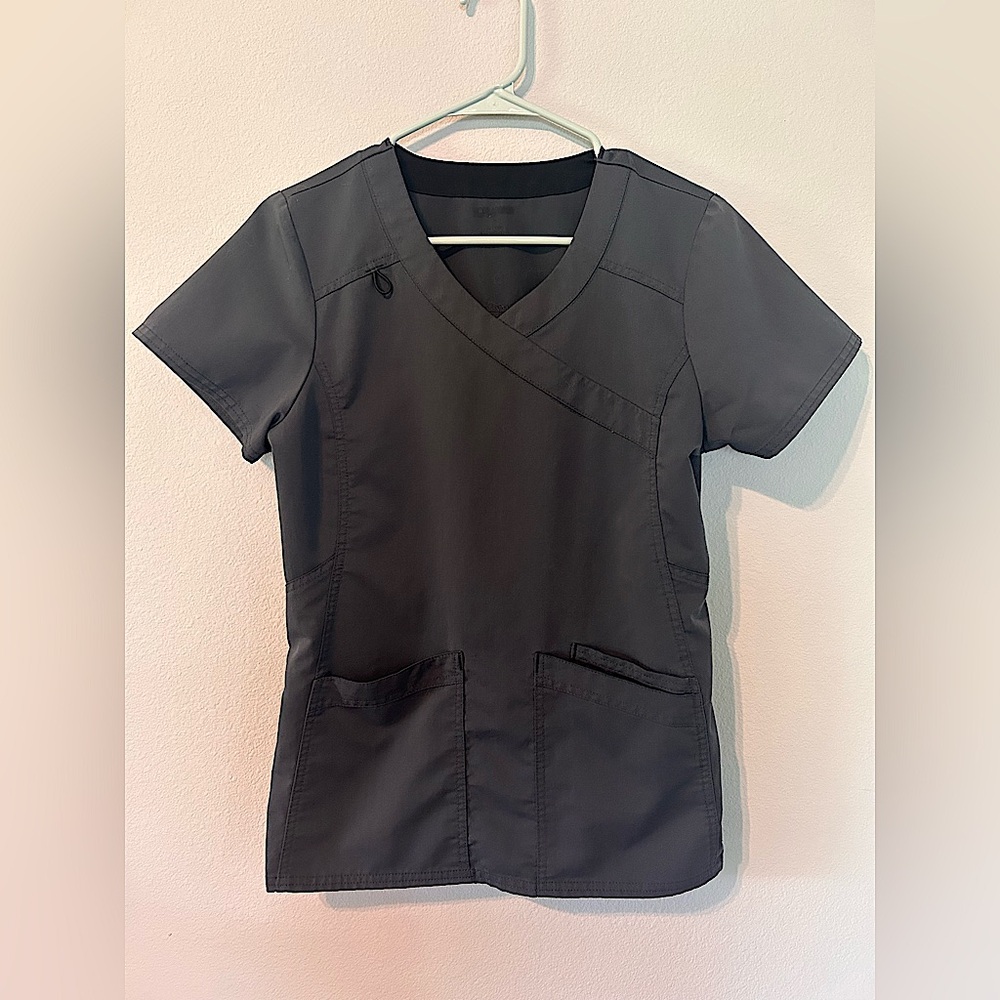 Gray Scrub Top with Pockets